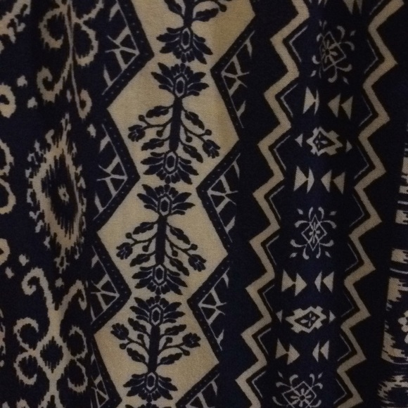 Flowy Top from Forever 21 - Picture 3 of 3